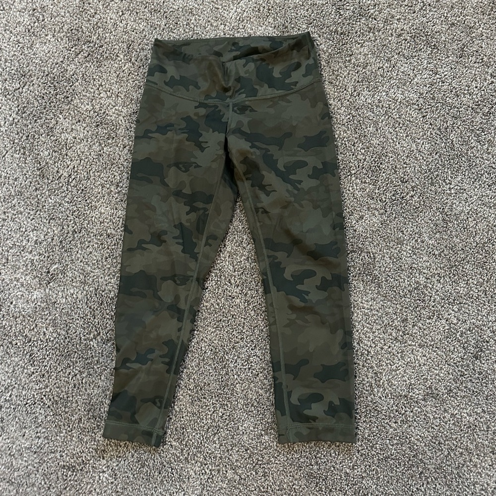 Lululemon Wunder under camo crop legging
